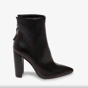 STEVE MADDEN - TRISTA BLACK LEATHER BOOTS